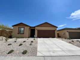 featured image of 11702 E Crescent St