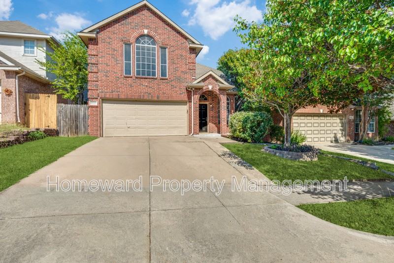 4933 Glenscape Trail - Photo 2 of 13