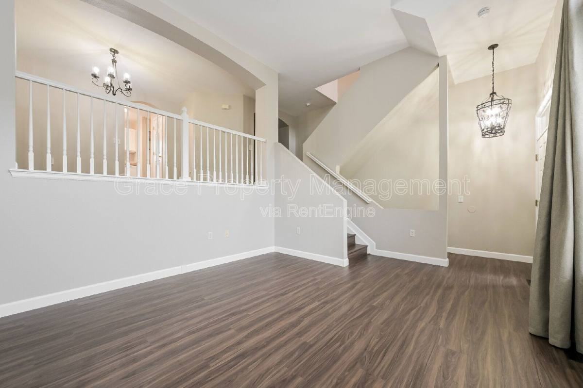 1495 Red Cliff Way - Photo 3 of 10