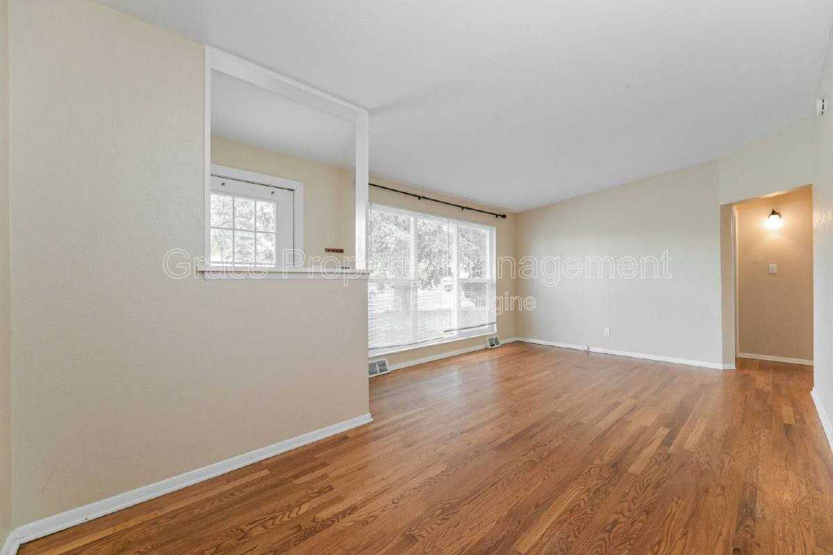 701 S Simms St - Photo 3 of 10