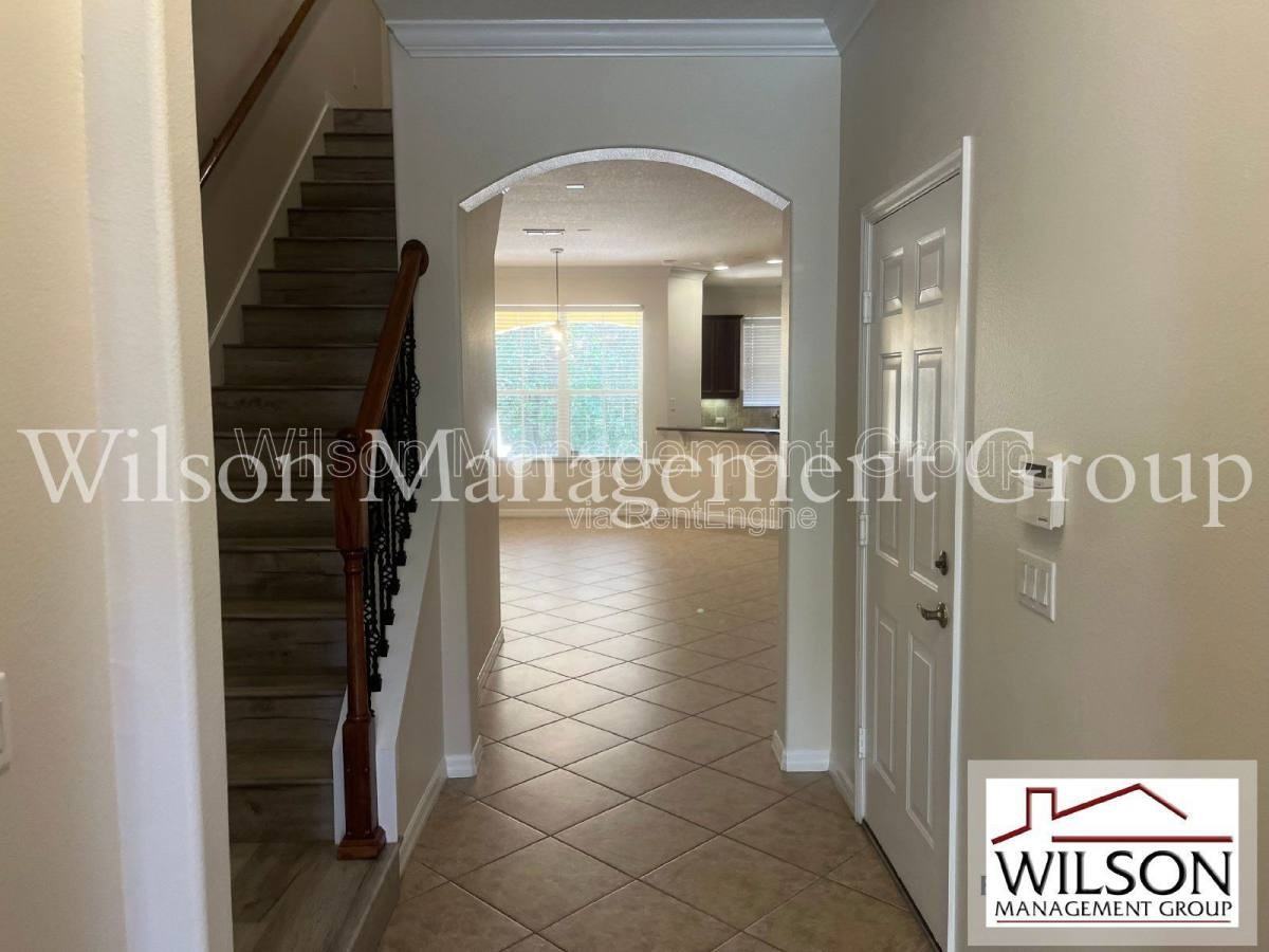 4935 Luge Ln - Photo 3 of 10