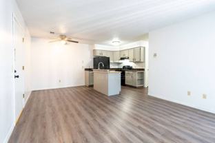 900 N Waco Ave #B104 - Photo 1 of 1