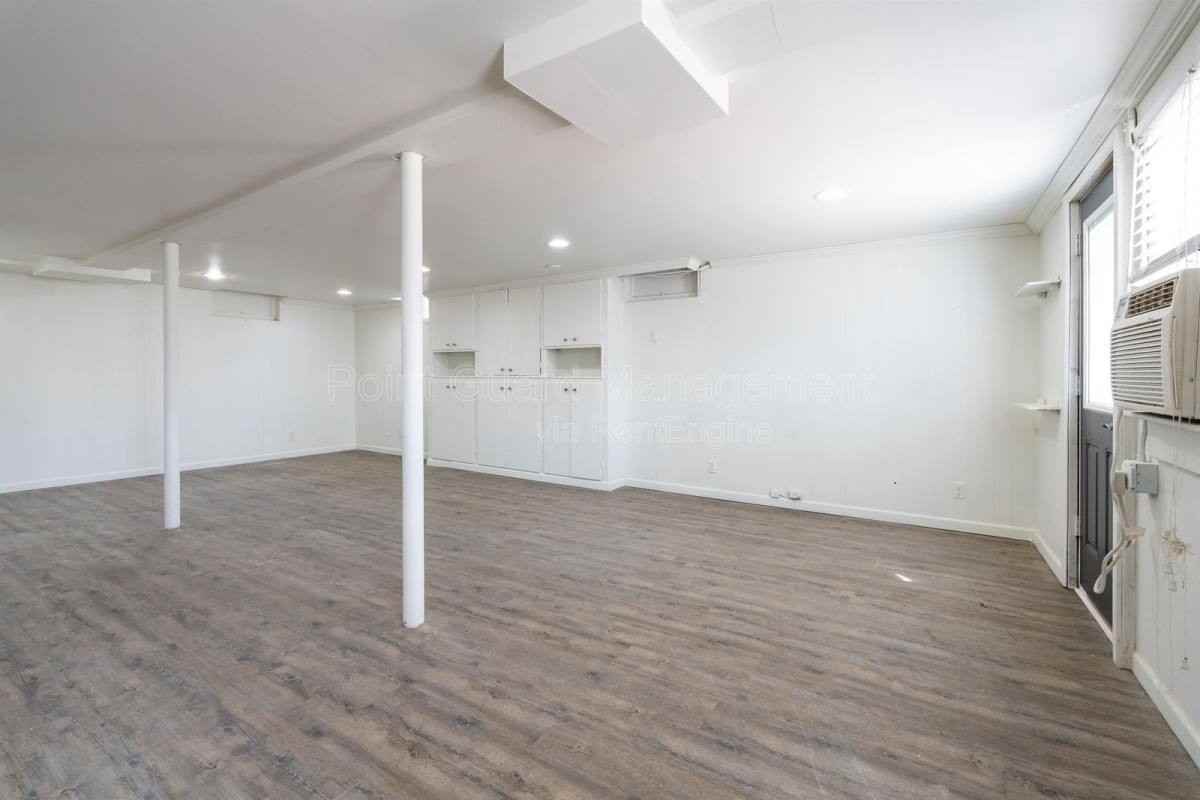 1700 N Harvard Ave #3 - Photo 3 of 10