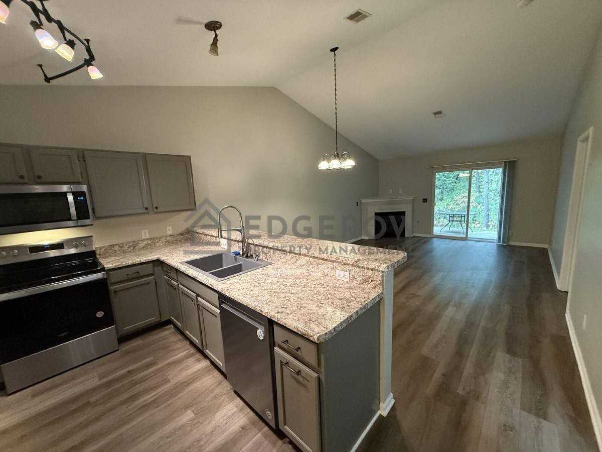 4254 Peak Ln Ne - Photo 2 of 10