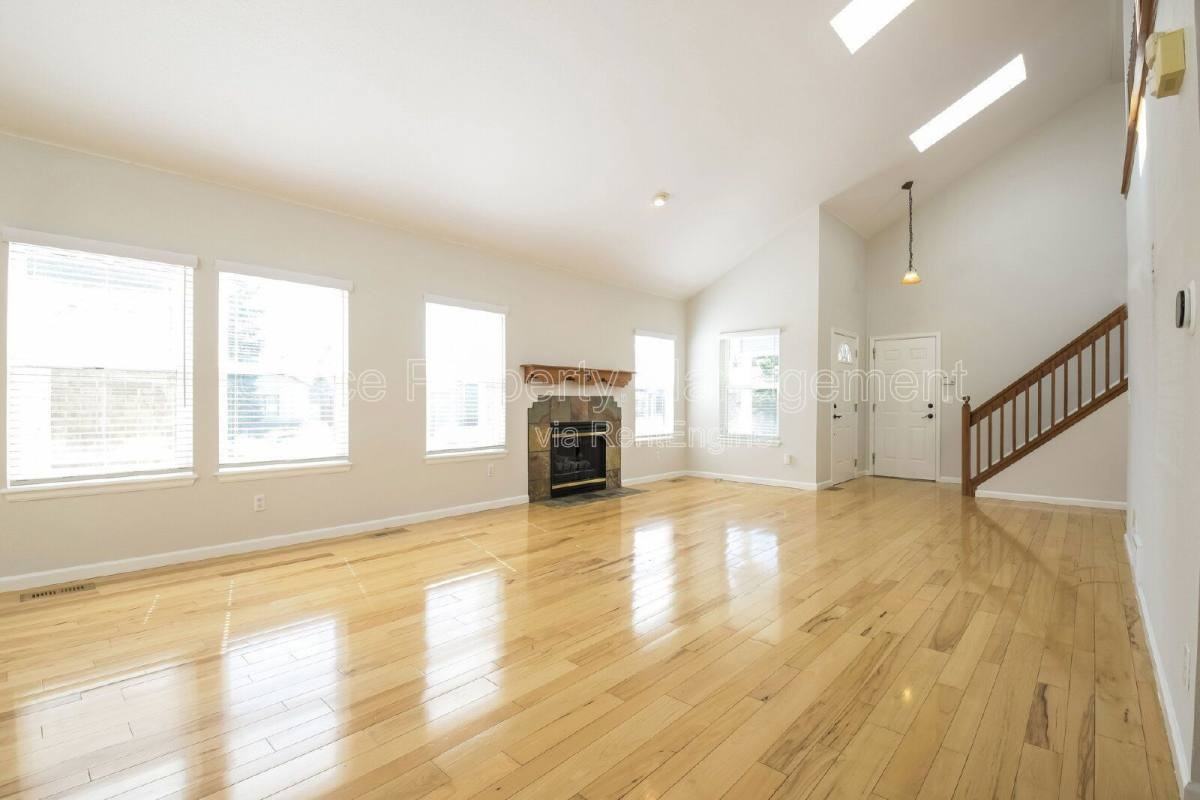 10571 W 83rd Pl - Photo 2 of 10