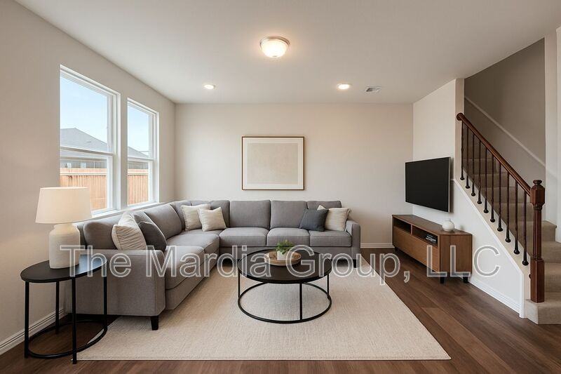 2006 Hummingbird St - Photo 3 of 23