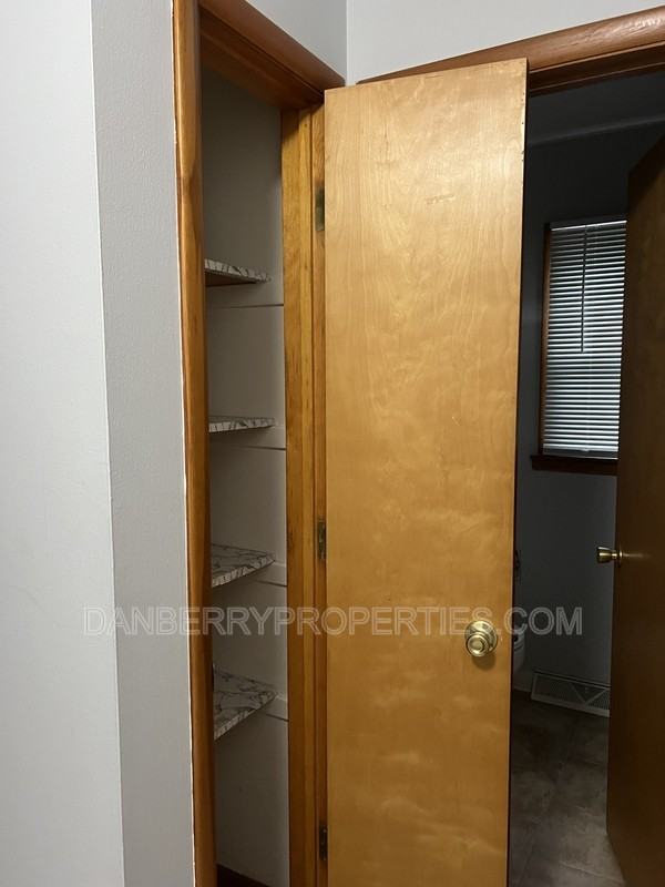 4126 Newcastle Dr - Photo 3 of 16