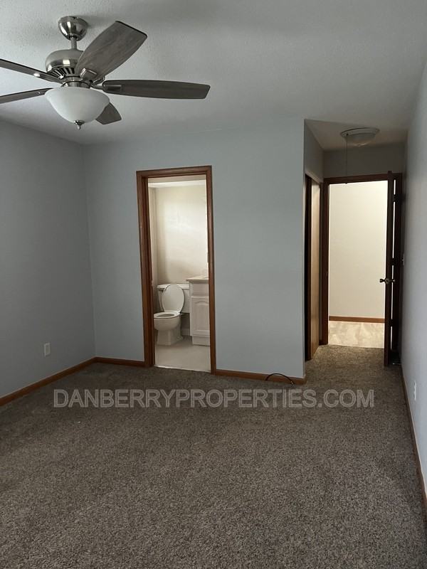 4126 Newcastle Dr - Photo 6 of 16