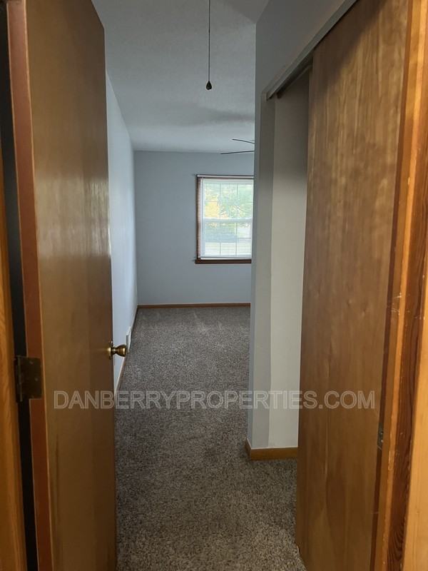 4126 Newcastle Dr - Photo 7 of 16