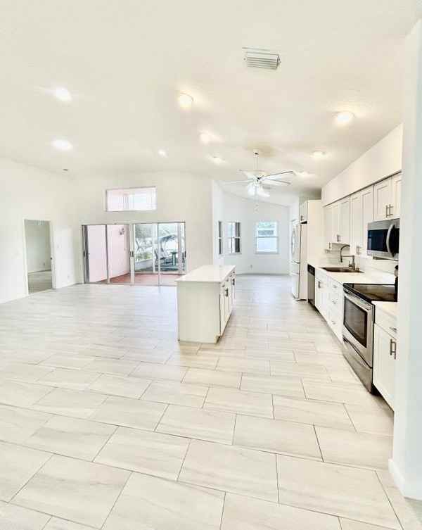 7818 Stirling Bridge Blvd S - Photo 2 of 9