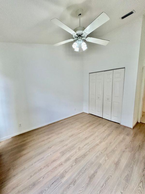 7818 Stirling Bridge Blvd S - Photo 6 of 9