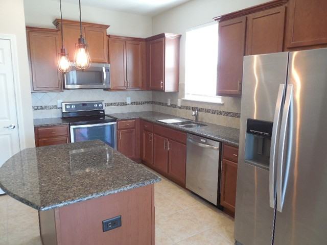 1706 Trillium Boulevard - Photo 4 of 22