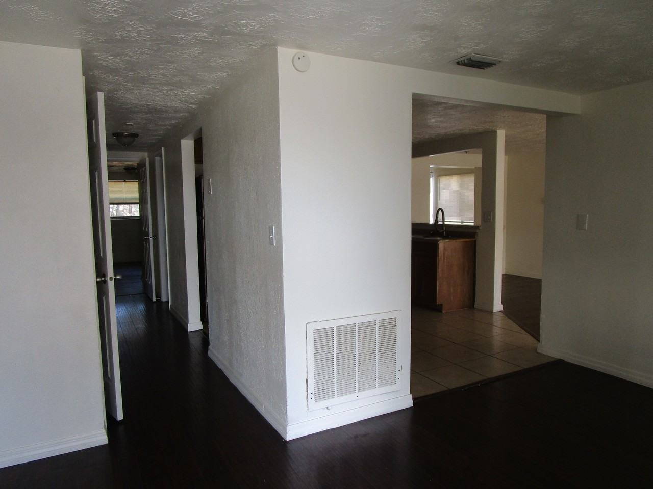 3227 Darlington Road - Photo 4 of 18