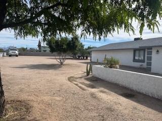 925 N Ellsworth Rd - Photo 4 of 32