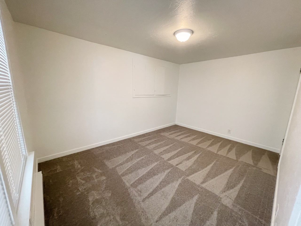 5420 Shasta Ave - Photo 4 of 25