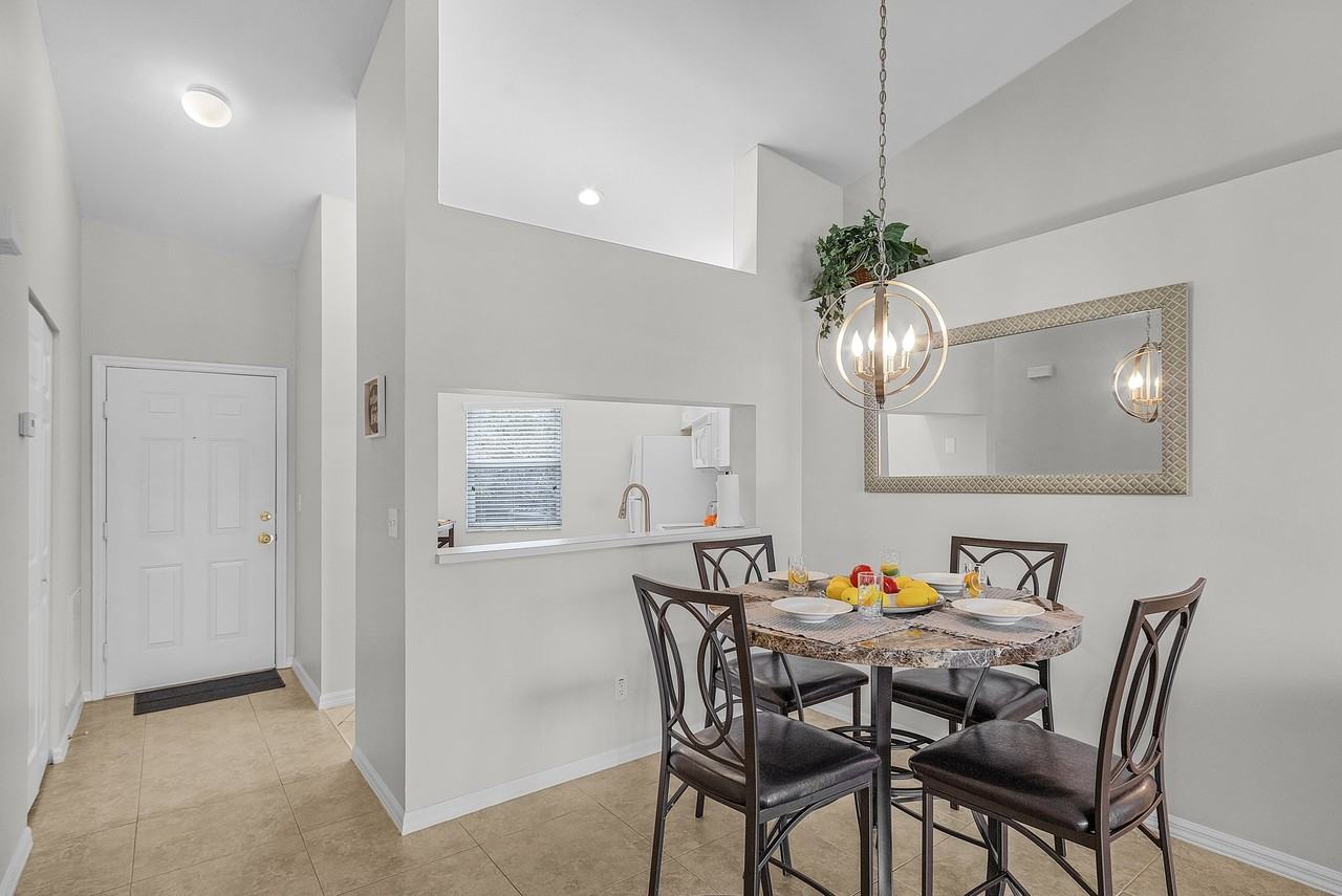 12131 Summergate Cir #203 - Photo 4 of 31