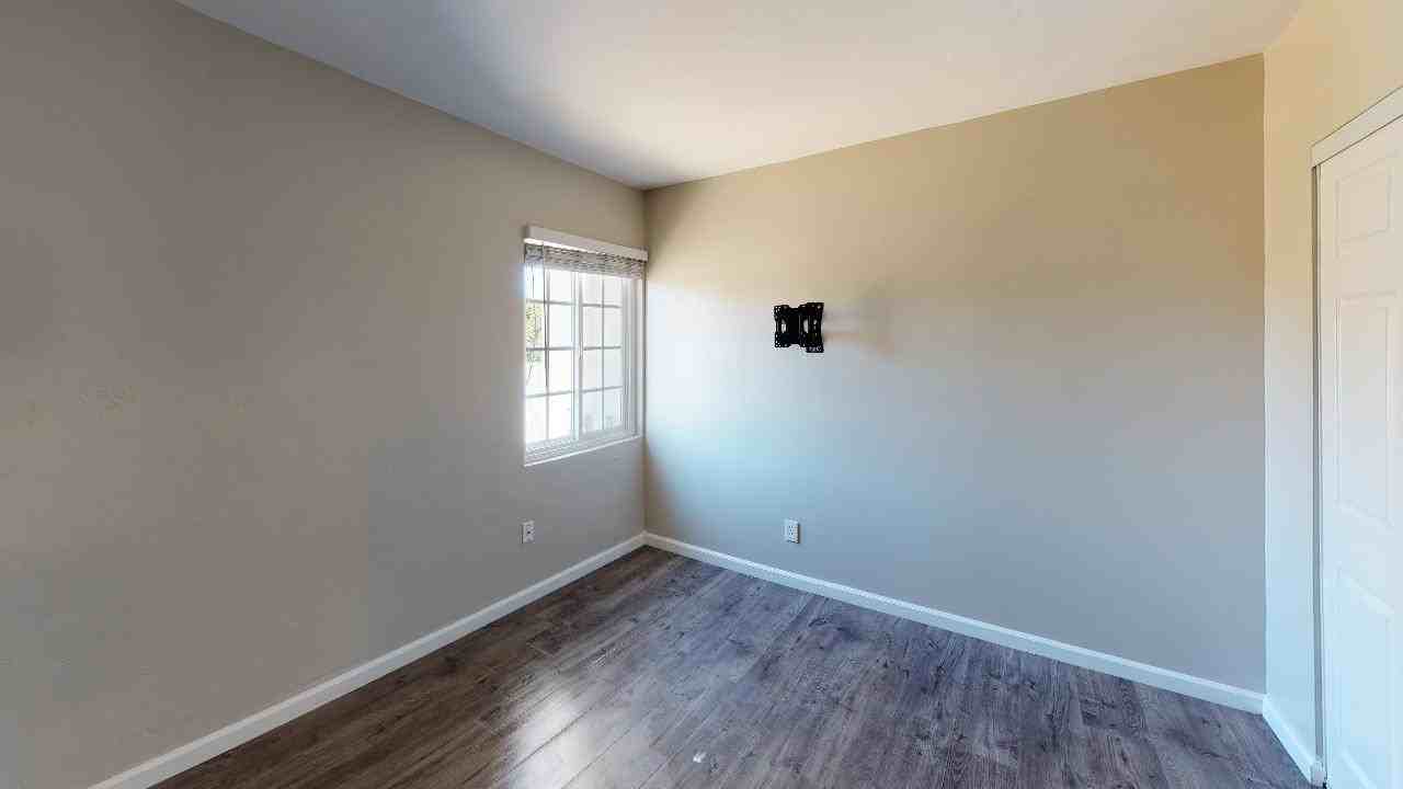 5248 Tipton St - Photo 3 of 41