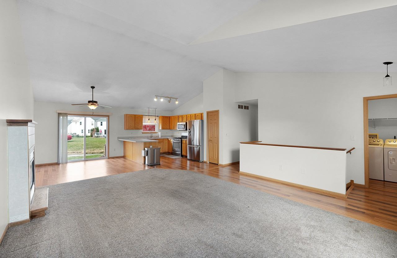 5494 Lavender Ct - Photo 7 of 29