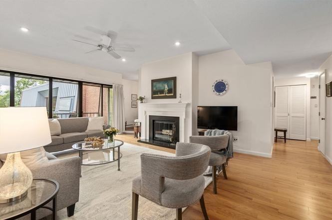 65 Grove St - Photo 4 of 16