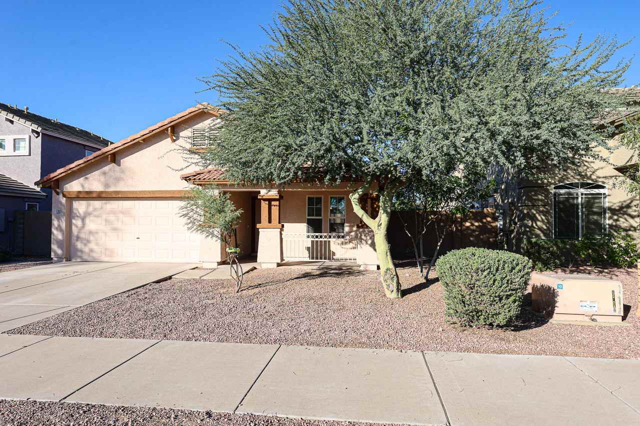 138 N 153rd Ave - Photo 3 of 26