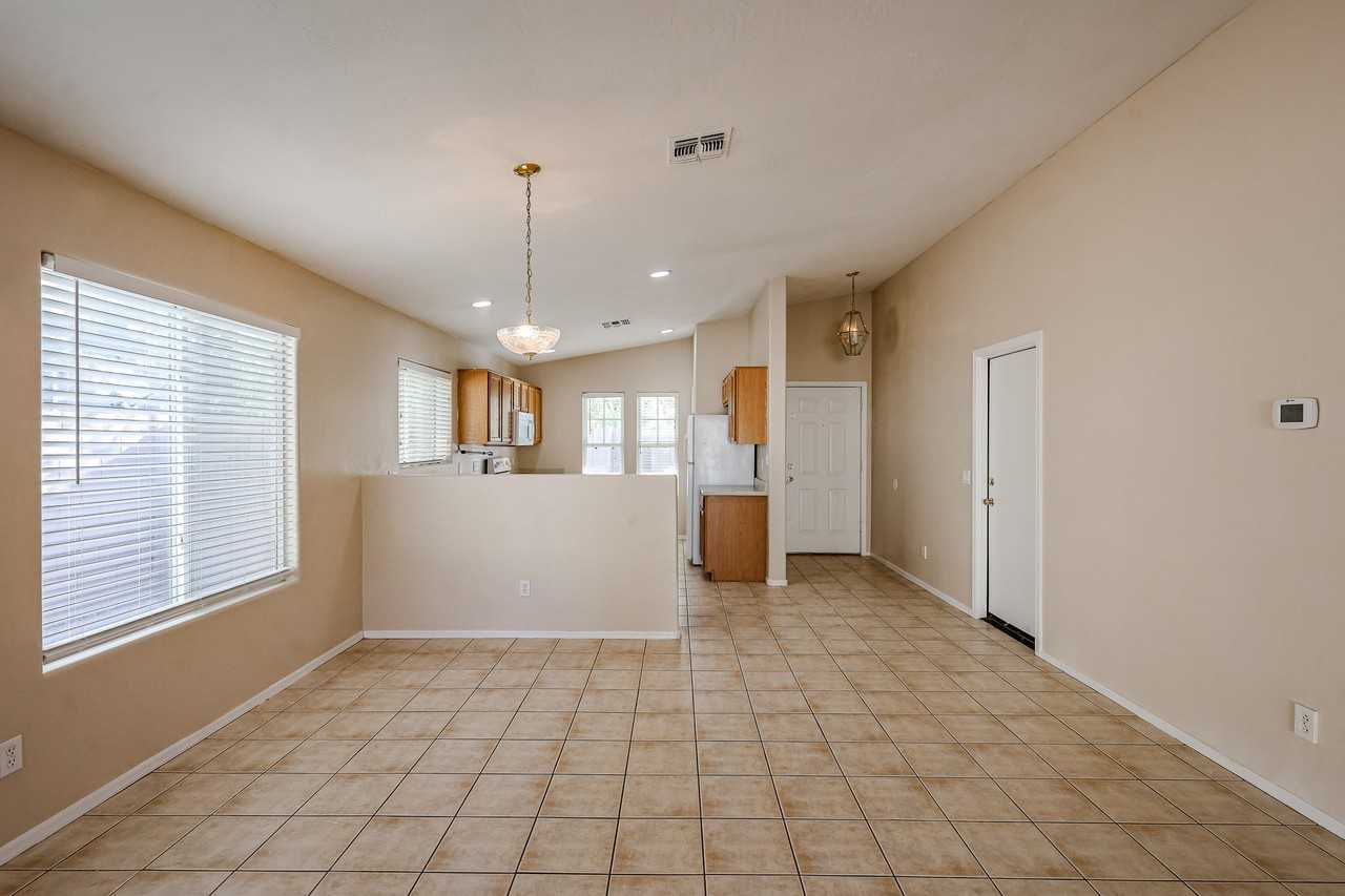 138 N 153rd Ave - Photo 7 of 26