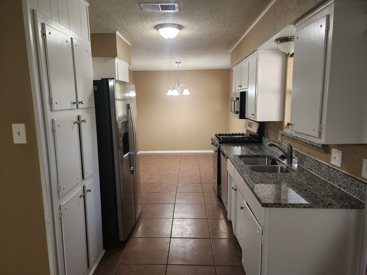 1175 Dublin Dr - Photo 7 of 22