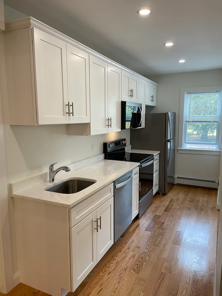 53 Nesmith St - Photo 3 of 9