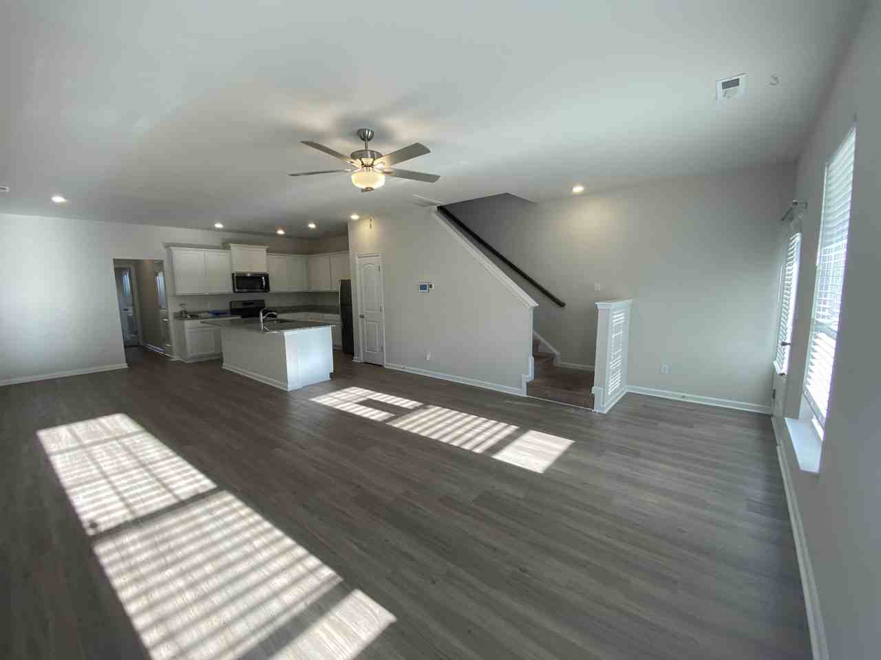 1512 Auckland Ct - Photo 6 of 43