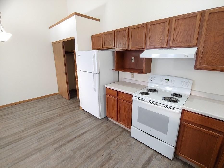 901-931 Owen St - Photo 4 of 21