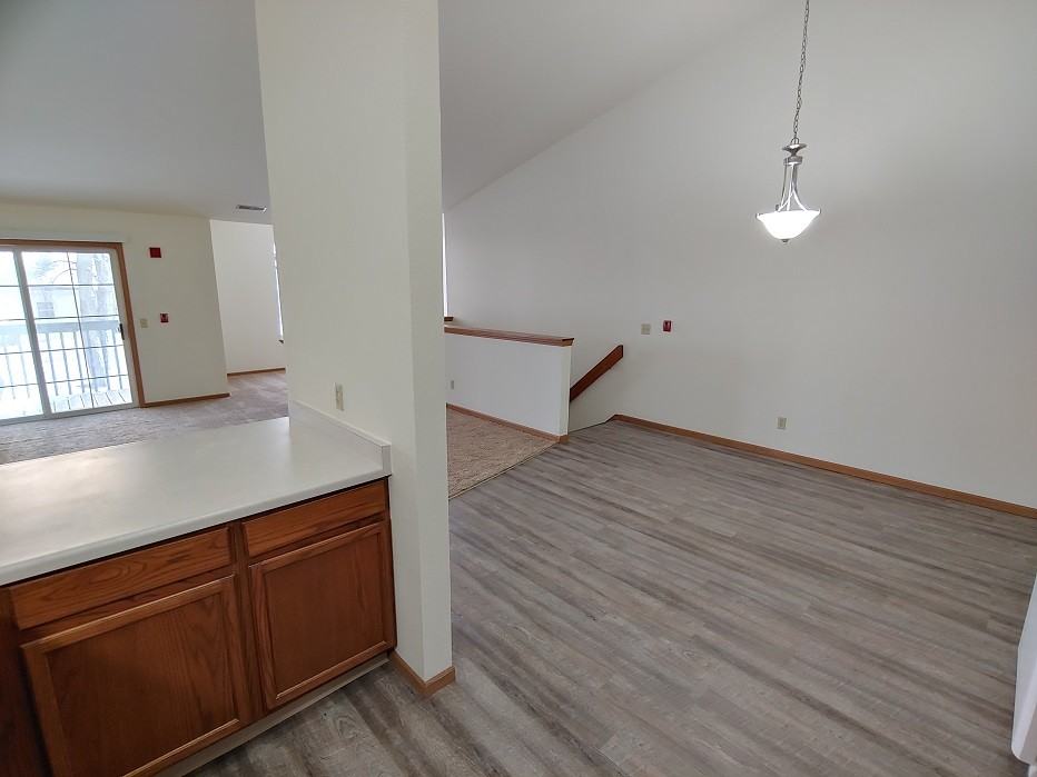 901-931 Owen St - Photo 5 of 21