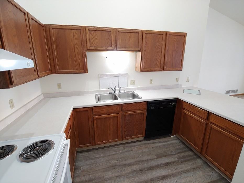 901-931 Owen St - Photo 6 of 21