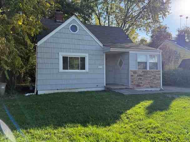 692 S Wheatland Ave - Photo 2 of 35