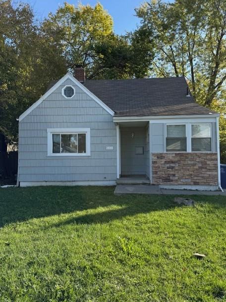 692 S Wheatland Ave - Photo 4 of 35