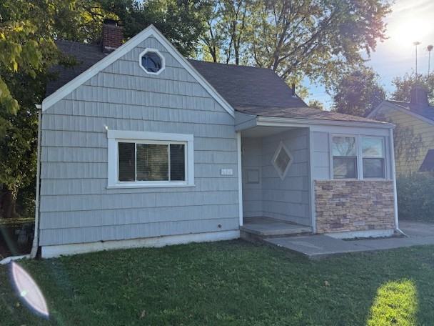 692 S Wheatland Ave - Photo 6 of 35