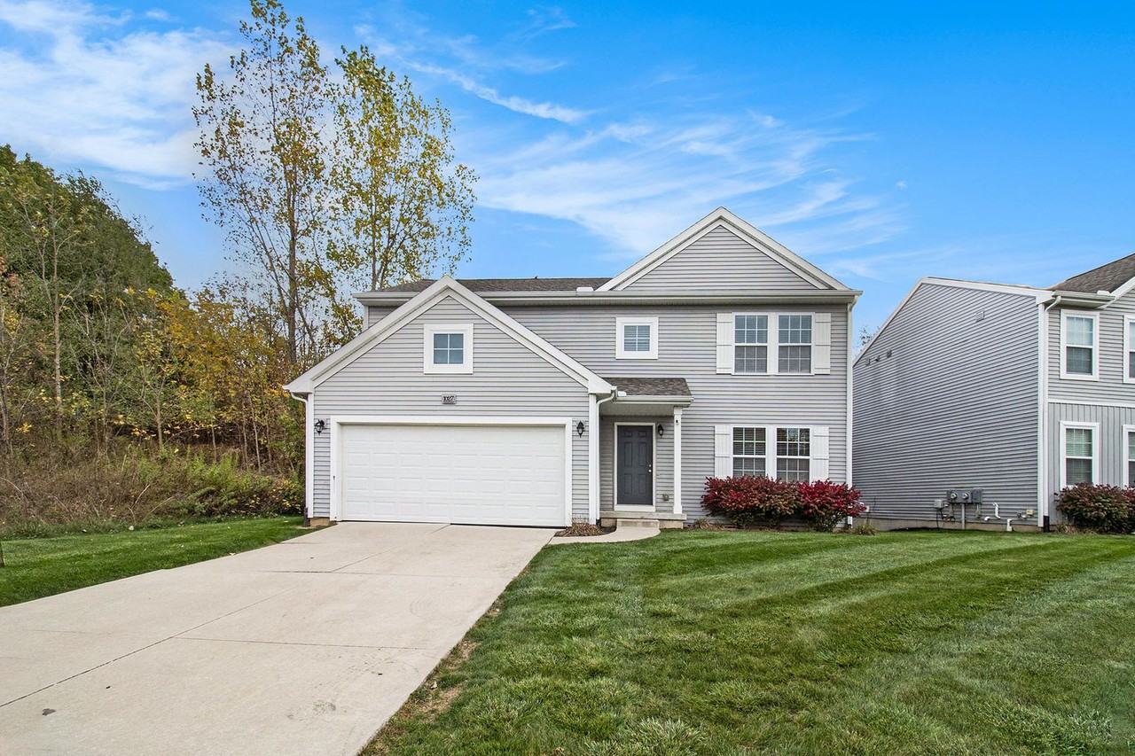 1027 Broken Ridge Dr