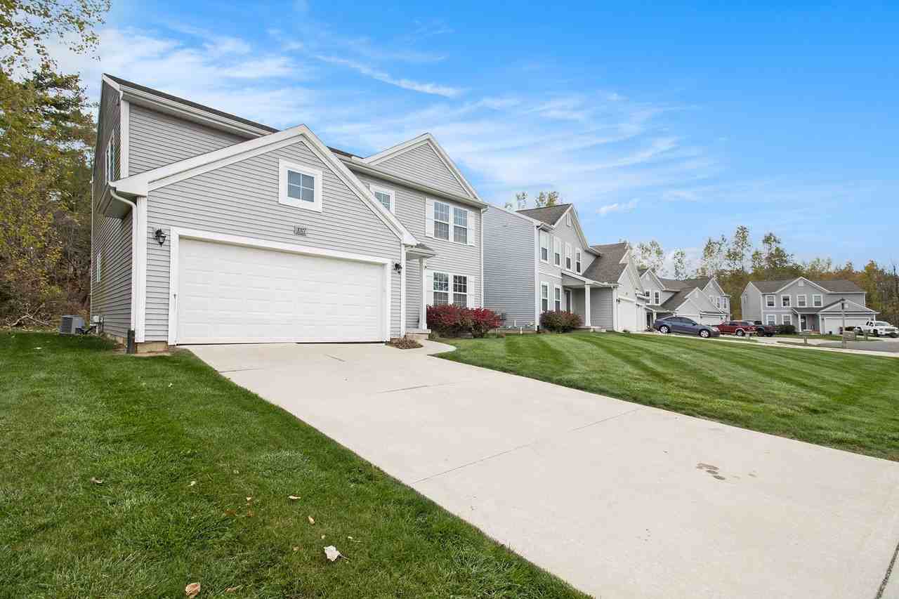 1027 Broken Ridge Dr - Photo 4 of 29