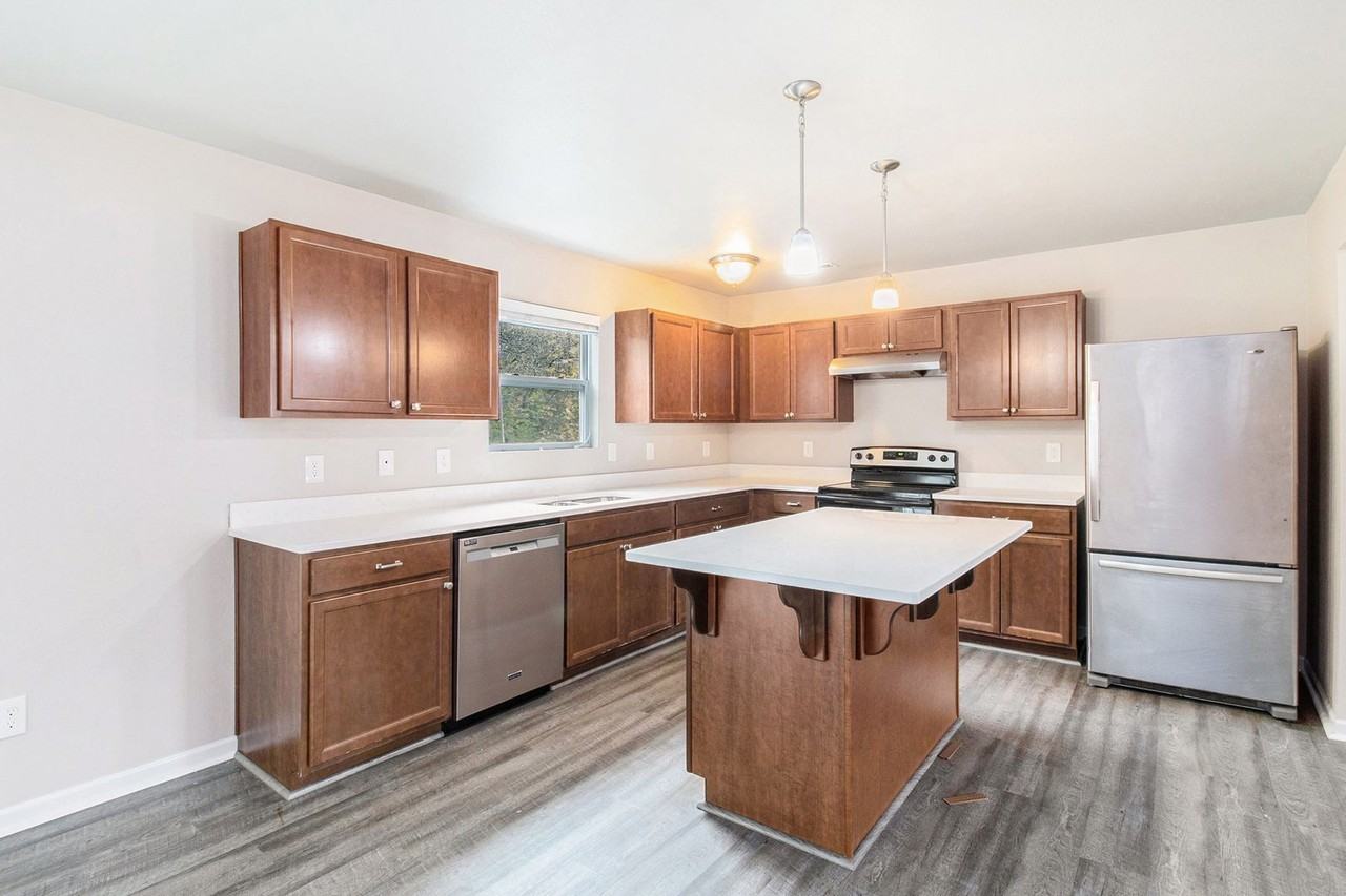 1027 Broken Ridge Dr - Photo 5 of 29