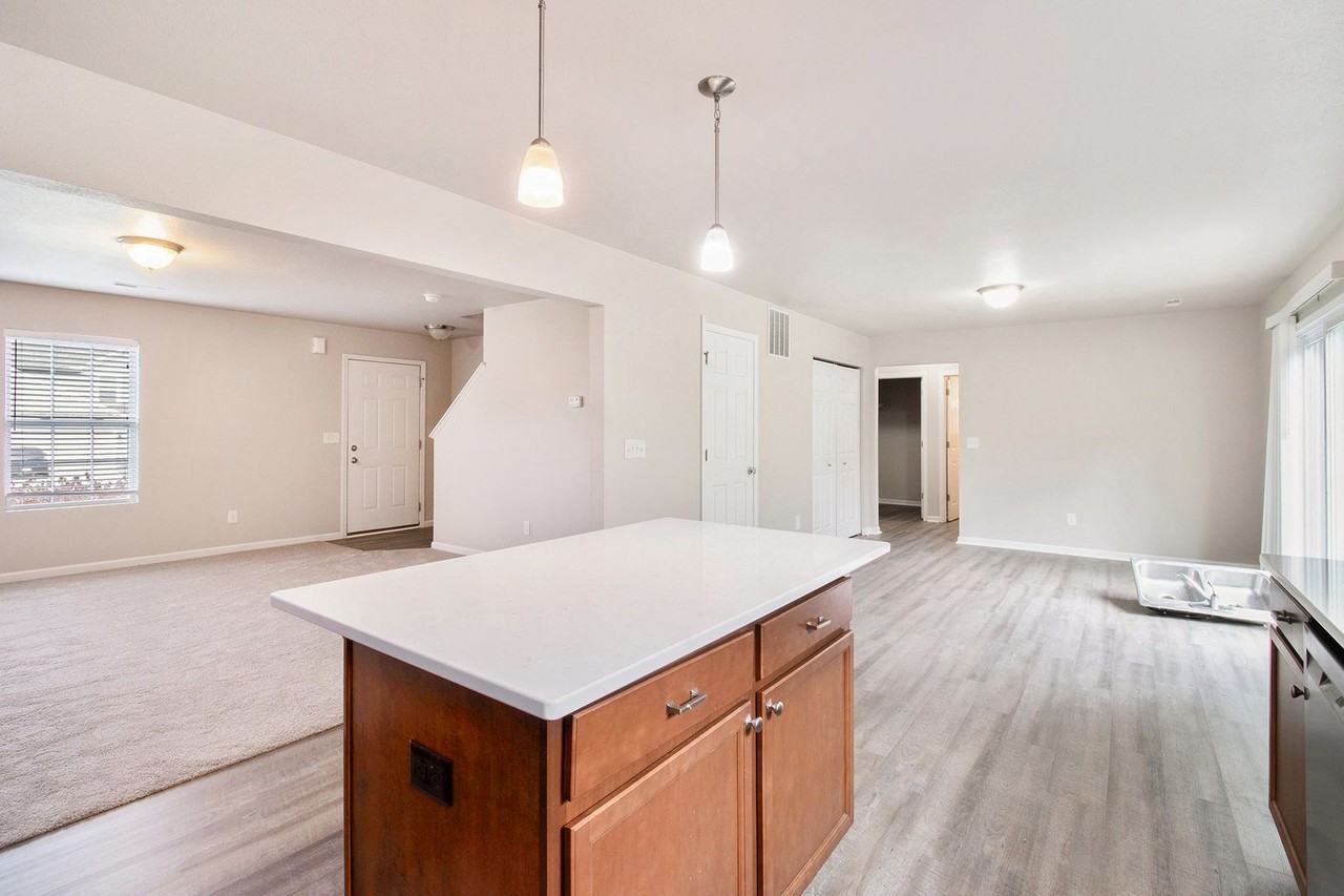 1027 Broken Ridge Dr - Photo 7 of 29