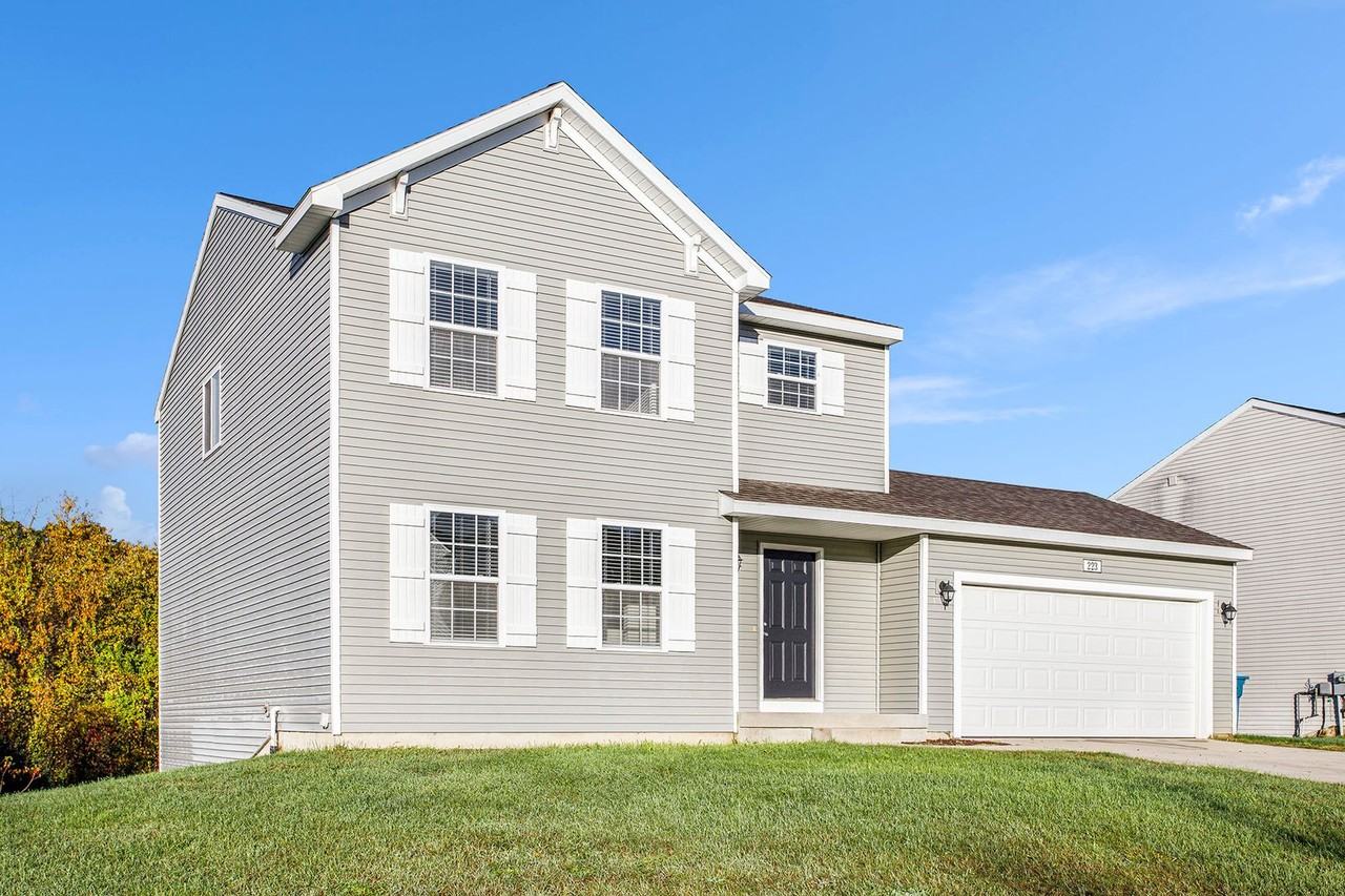 223 Station Hill St - Photo 4 of 29