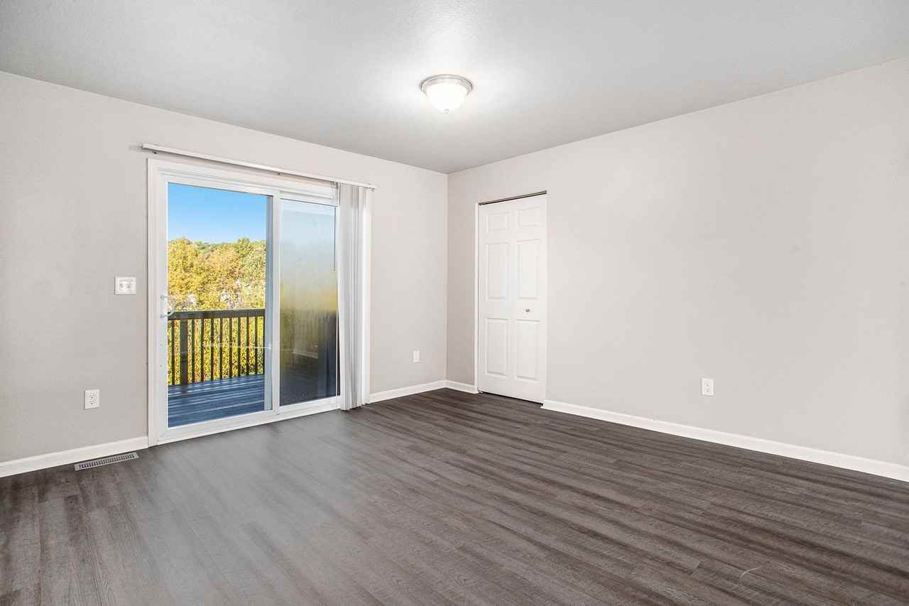 223 Station Hill St - Photo 7 of 29