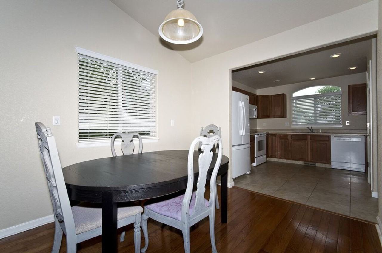 11941 Corbu Hts - Photo 5 of 15