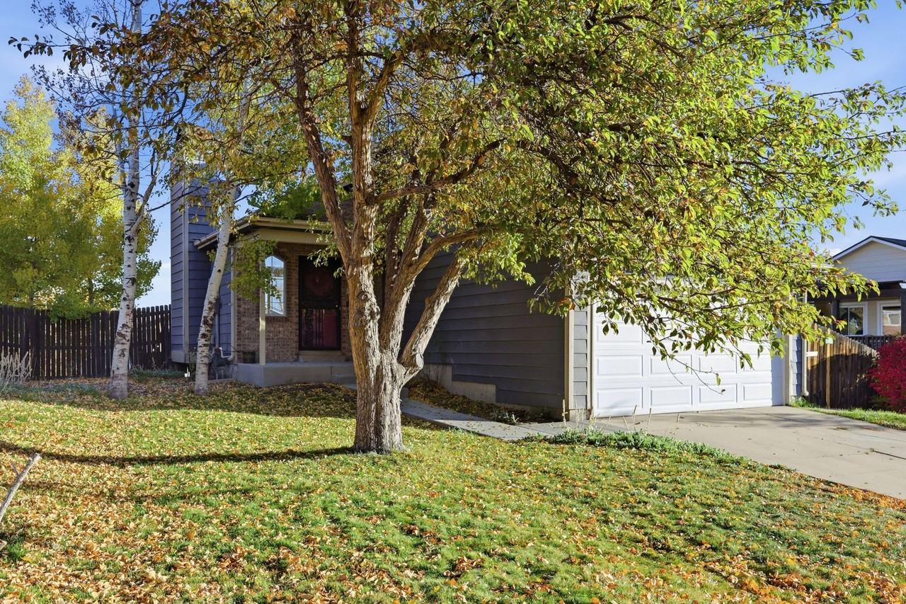 5349 East Howe Street - Photo 2 of 24