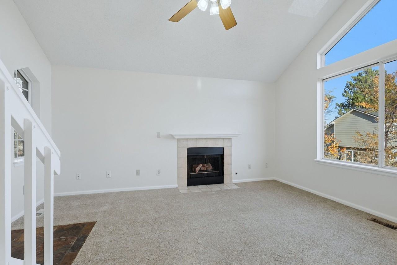 5349 East Howe Street - Photo 4 of 24