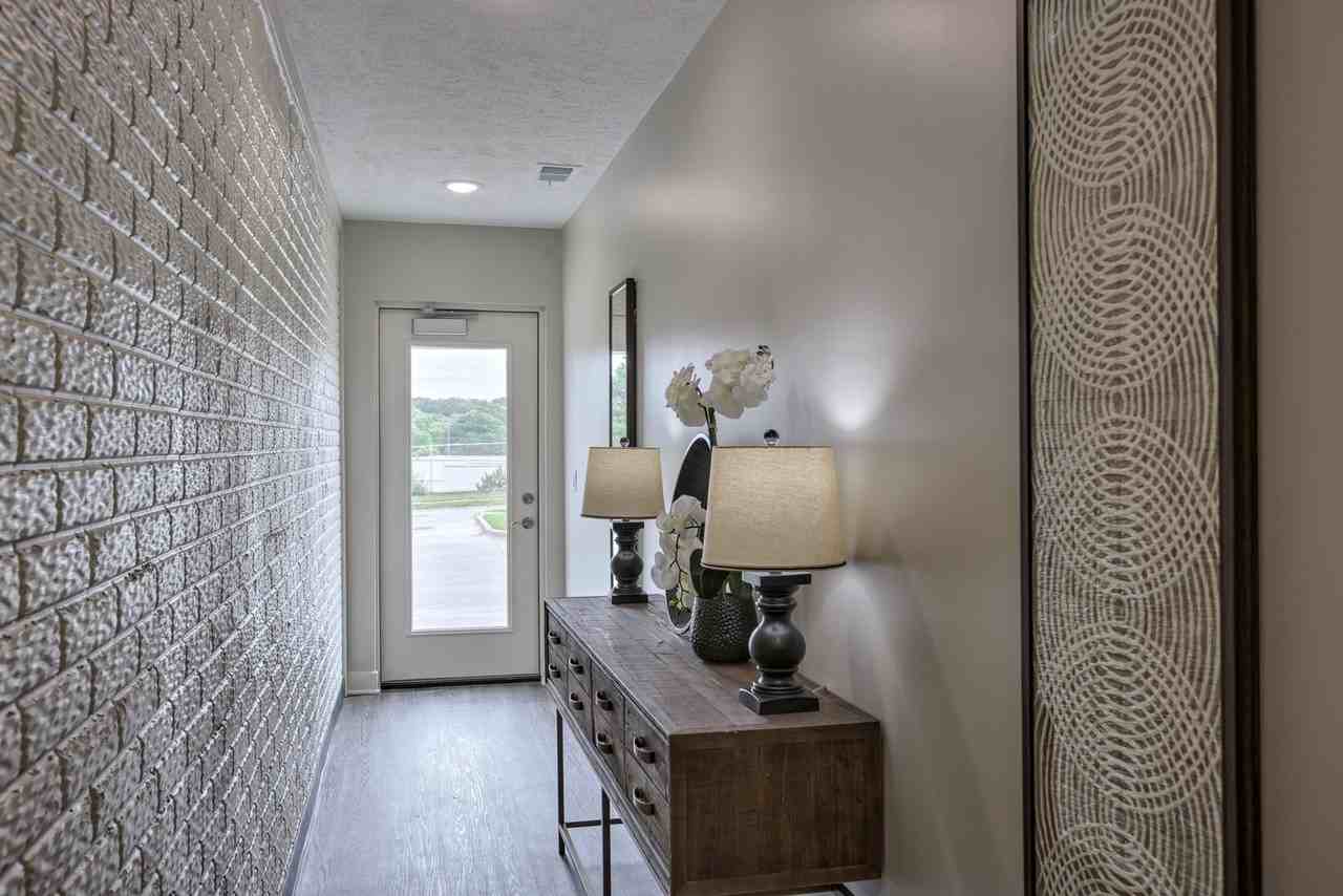 634 N 46th St - Photo 3 of 34