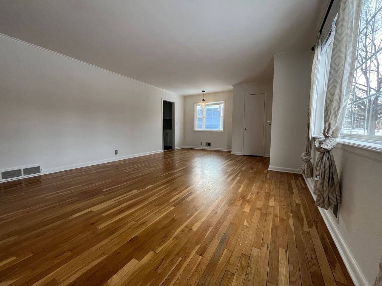 310 30th Street - Photo 5 of 17