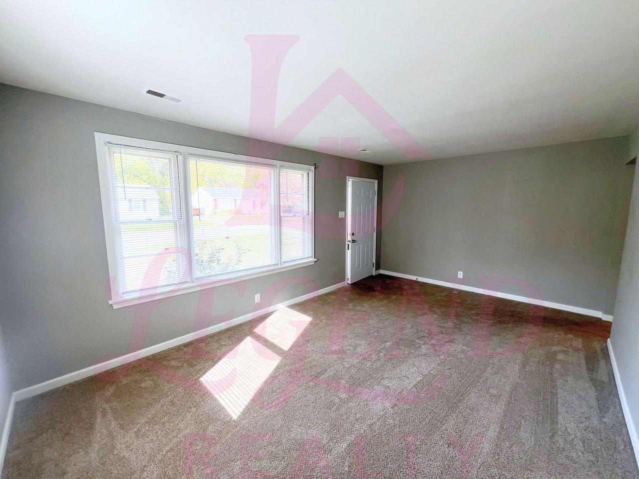 31 Mcnulty Dr - Photo 3 of 12