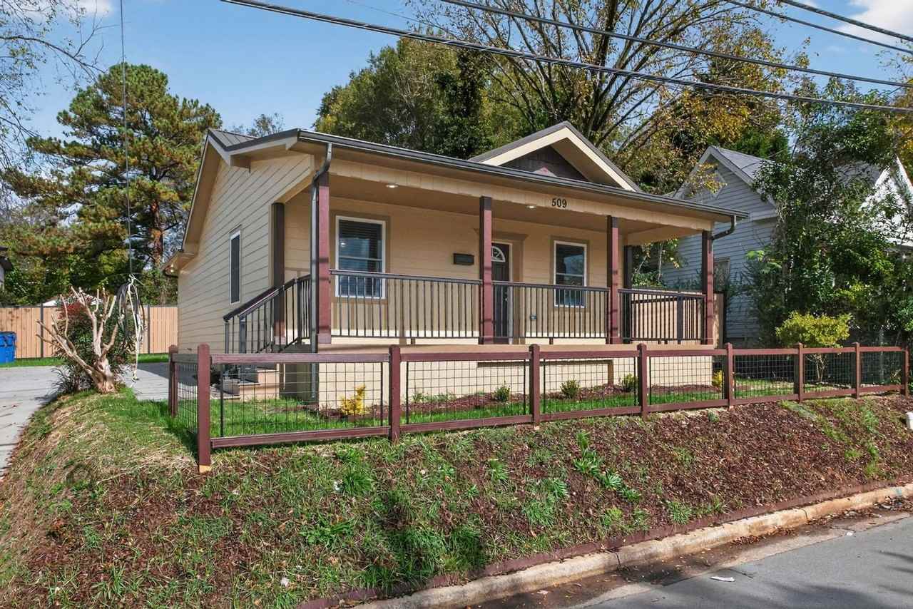 509 Hoke St - Photo 4 of 26