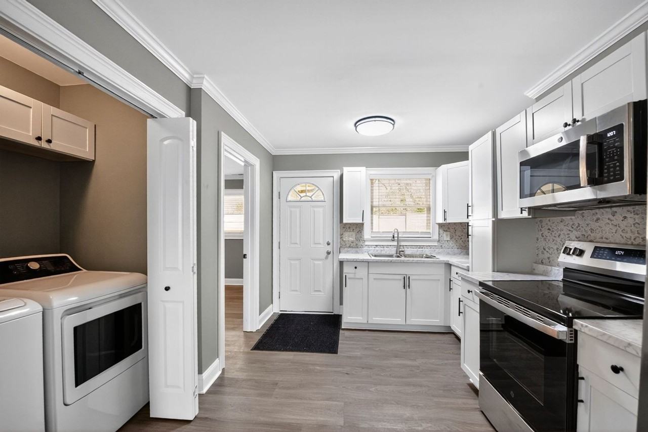 509 Hoke St - Photo 3 of 25