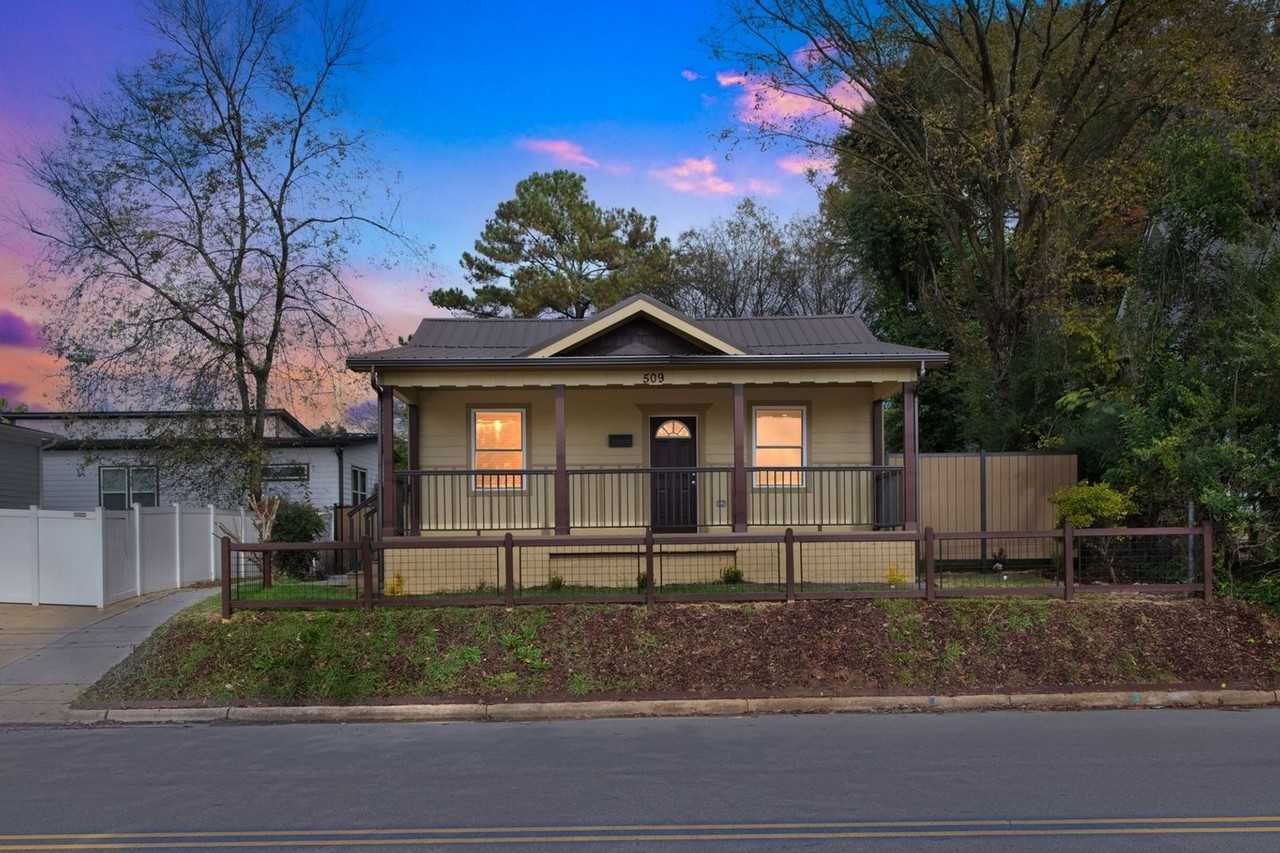 509 Hoke St - Photo 2 of 26