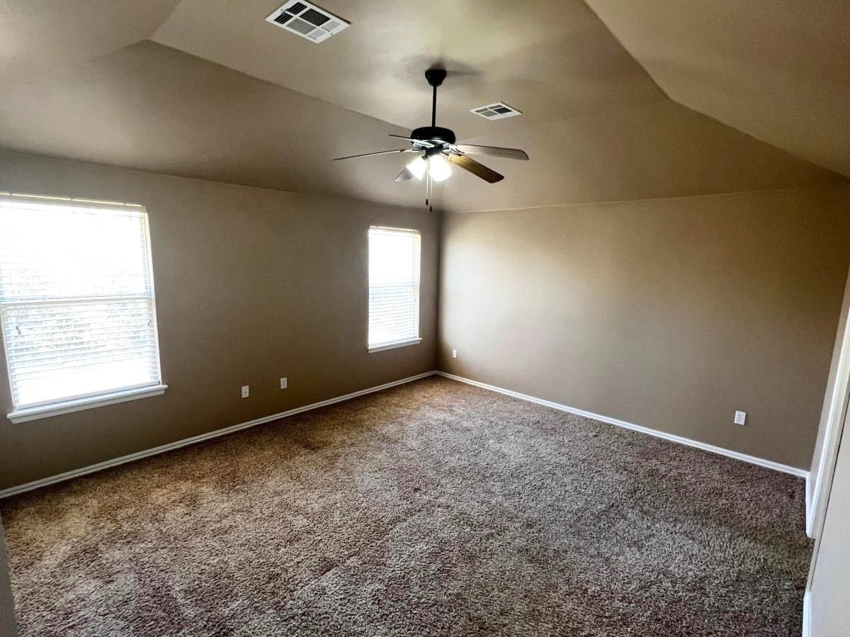 8224 Hillers Rd - Photo 5 of 20